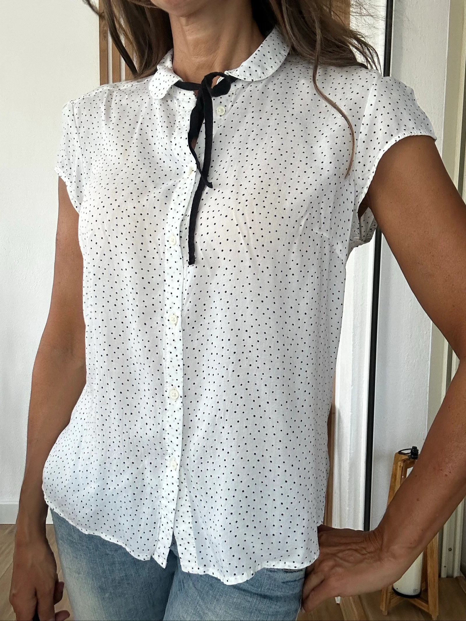 Witte blouse met zwarte stippen – Col Claudine – Maat M – photo 2